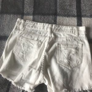 White stretchy shorts looks like denim